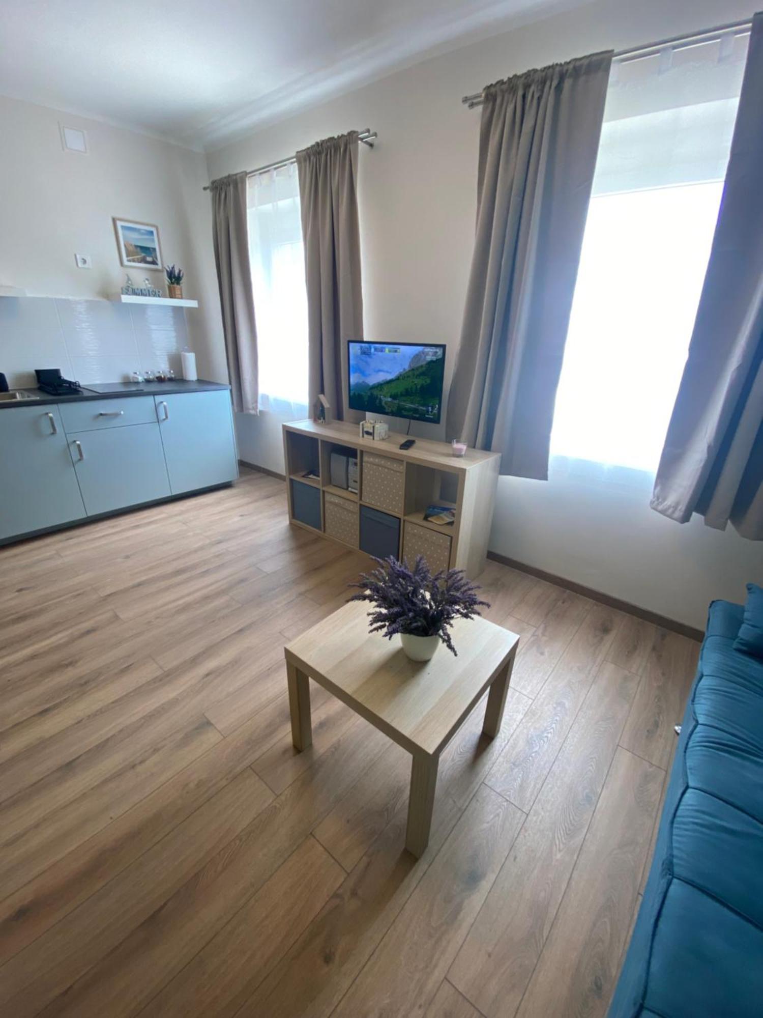 Azur Panorama Apartman อัลโชเอิร์ช ภายนอก รูปภาพ