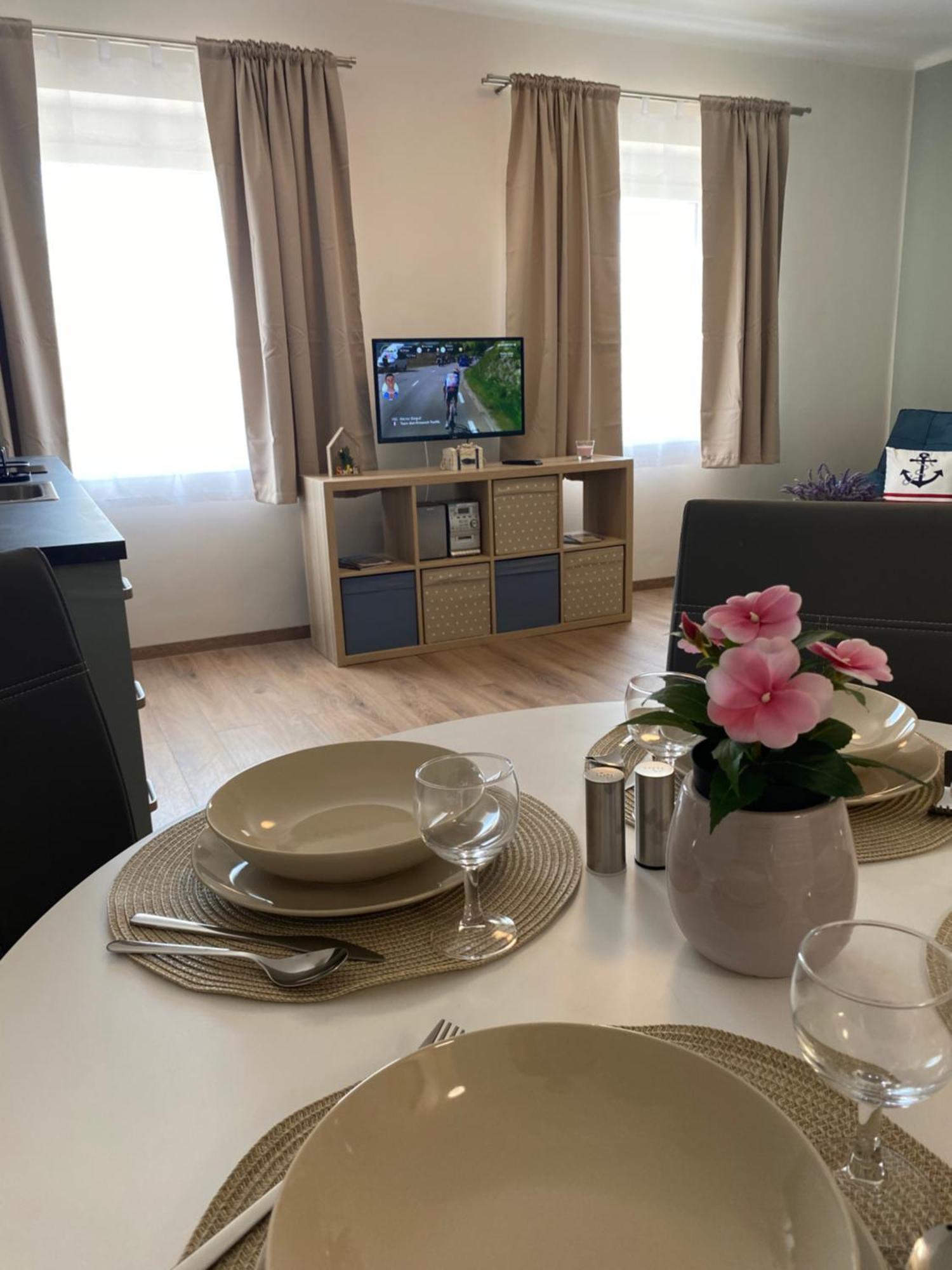 Azur Panorama Apartman อัลโชเอิร์ช ภายนอก รูปภาพ