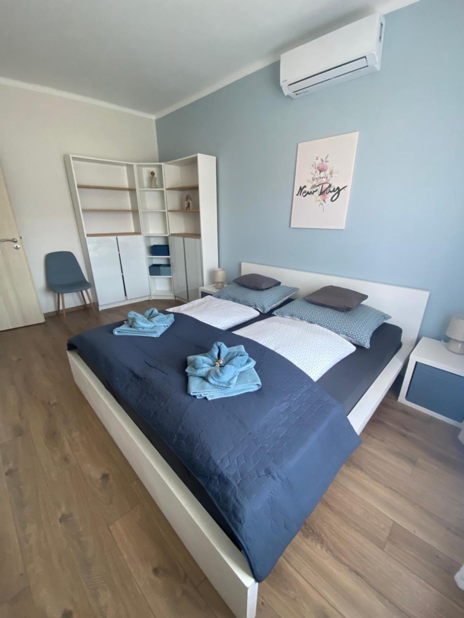 Azur Panorama Apartman อัลโชเอิร์ช ภายนอก รูปภาพ